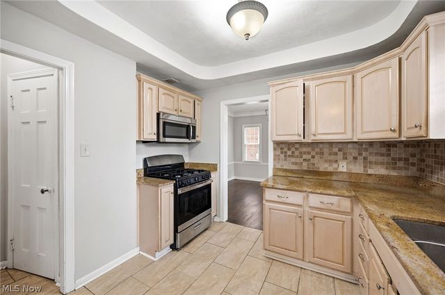 3889 Grenville Road, University Heights, OH 44118