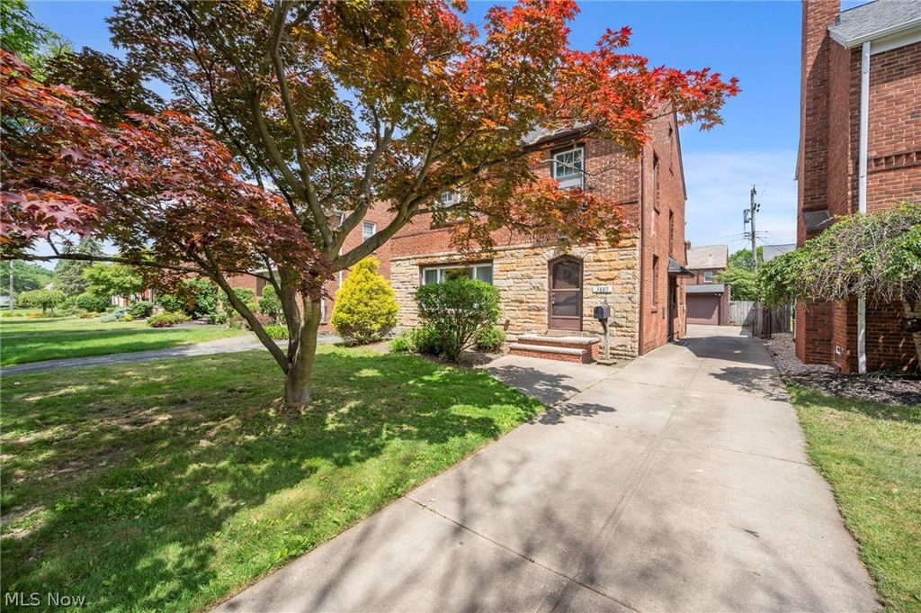 3889 Grenville Road, University Heights, OH 44118