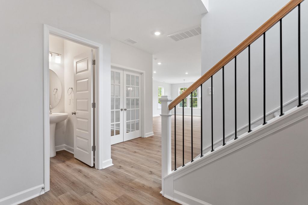 Image 4 of property listing at 217 Crosswick Street, Summerville, SC 29483