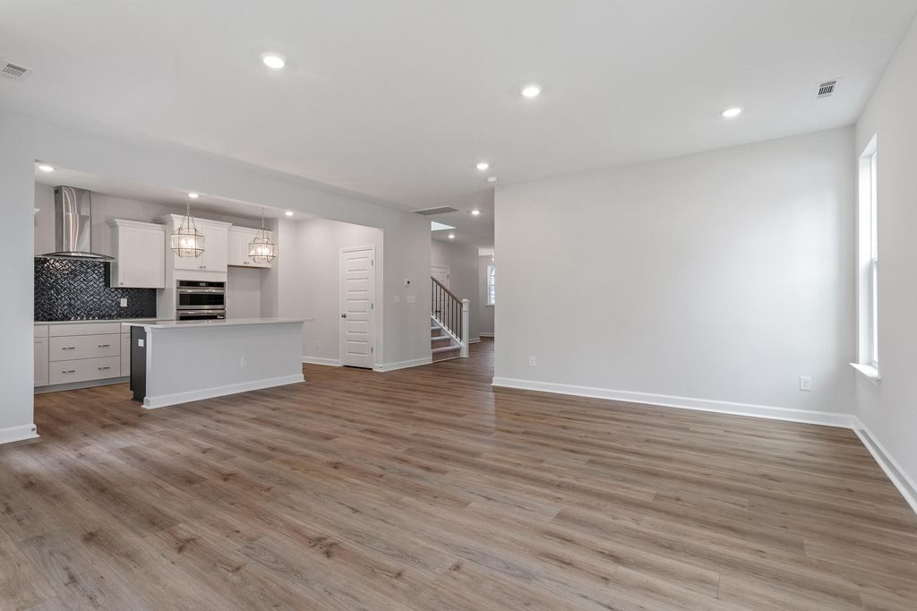 Image 8 of property listing at 217 Crosswick Street, Summerville, SC 29483