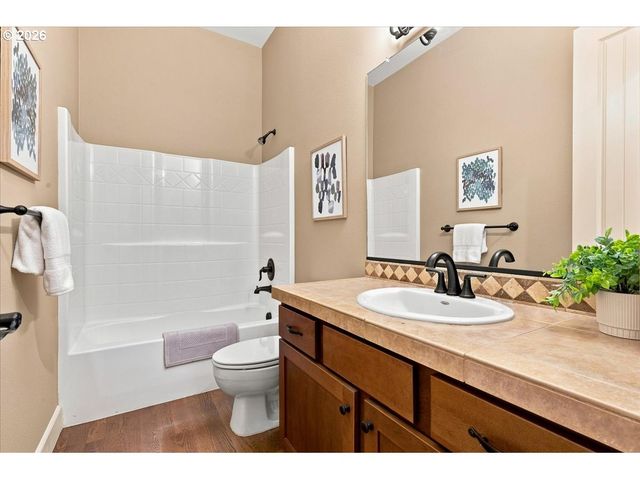 10766 Nw JORDAN Ln, Portland, OR 97210