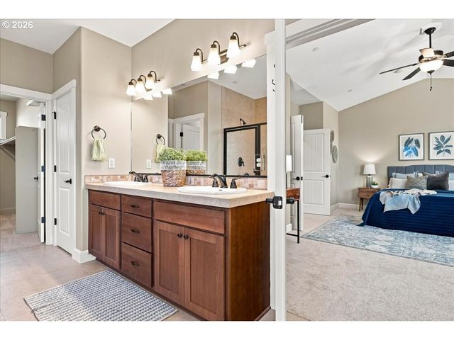 10766 Nw JORDAN Ln, Portland, OR 97210