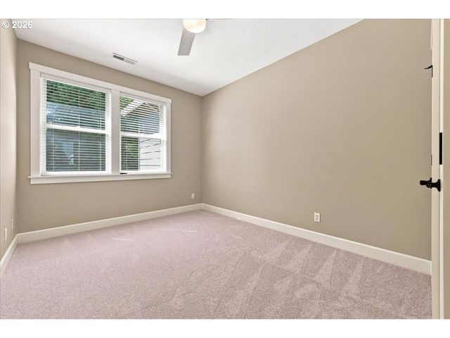 10766 Nw JORDAN Ln, Portland, OR 97210