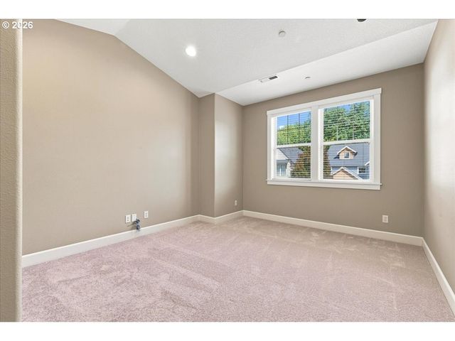 10766 Nw JORDAN Ln, Portland, OR 97210