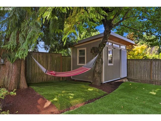 10766 Nw JORDAN Ln, Portland, OR 97210