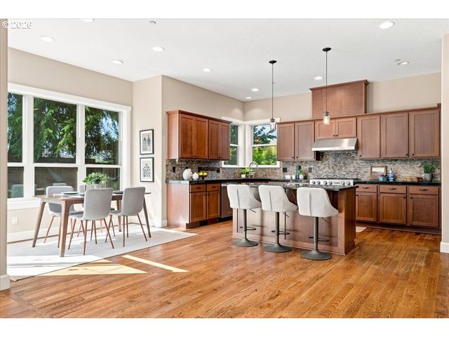 10766 Nw JORDAN Ln, Portland, OR 97210