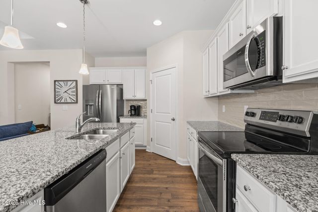 1611 E New Carraway Place SE, Bolivia, NC 28422