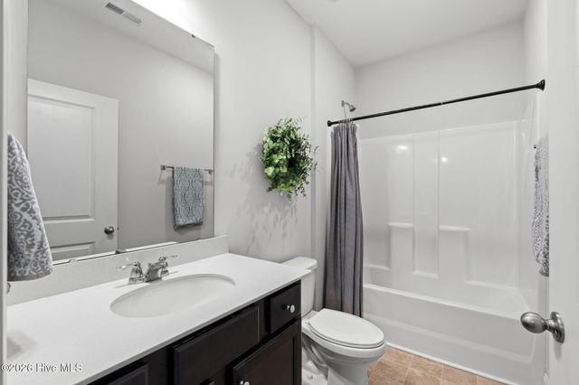 1611 E New Carraway Place SE, Bolivia, NC 28422