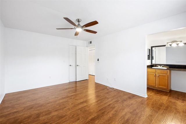 3402 LATANIA DRIVE 321, Tampa, FL 33618