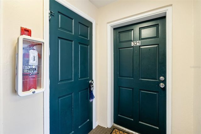 3402 LATANIA DRIVE 321, Tampa, FL 33618