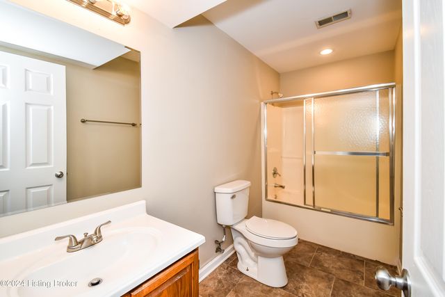 4662 Shenandoah Dr, Louisville, KY 40241