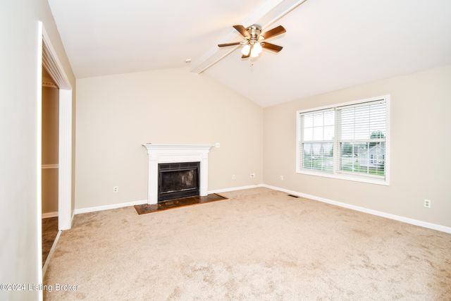 4662 Shenandoah Dr, Louisville, KY 40241