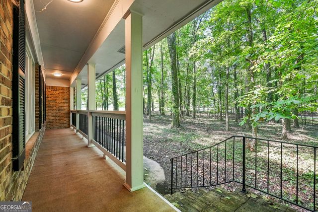 1050 Skyline Drive, Covington, GA 30014