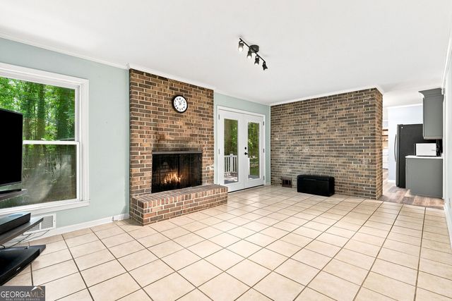 1050 Skyline Drive, Covington, GA 30014