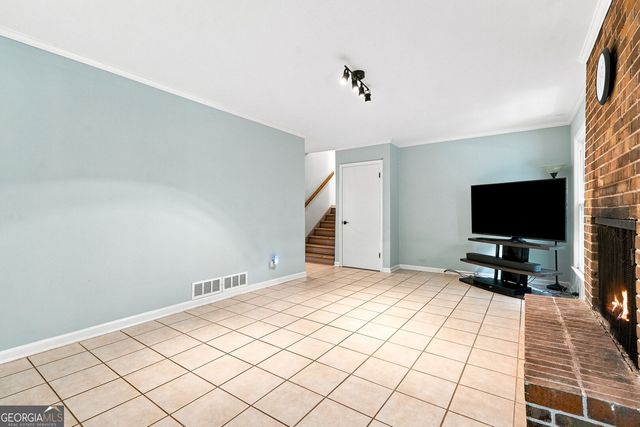 1050 Skyline Drive, Covington, GA 30014