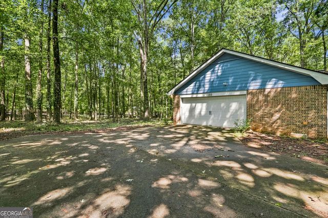 1050 Skyline Drive, Covington, GA 30014