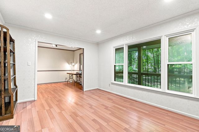 1050 Skyline Drive, Covington, GA 30014