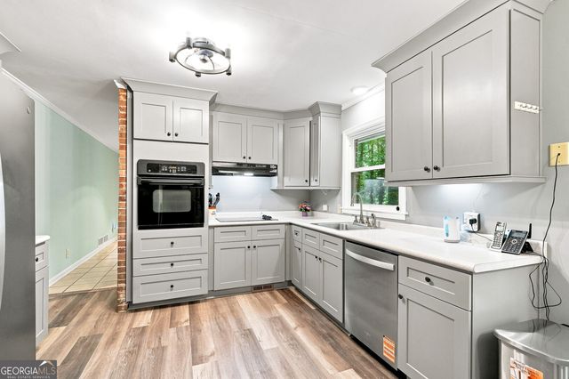 1050 Skyline Drive, Covington, GA 30014