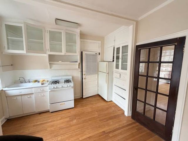 909 Sherman Avenue 303, Evanston, IL 60202