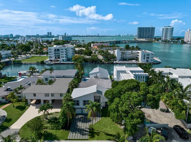 1040 S Shore Dr, Miami Beach, FL 33141