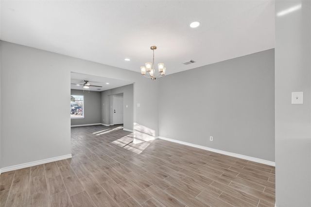 4610 36th Street E, Dickinson, TX 77539