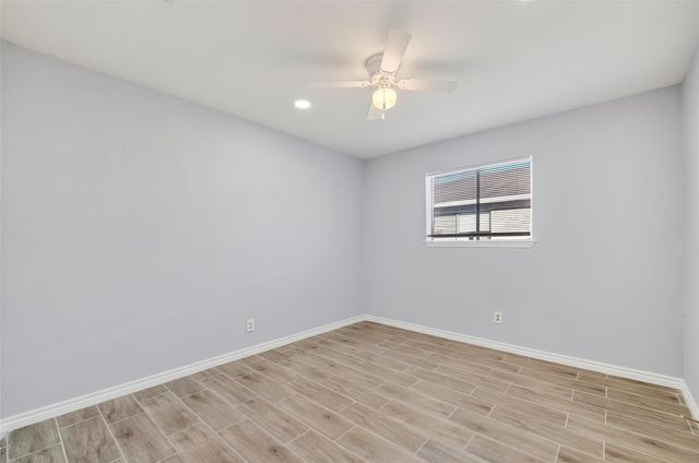 4610 36th Street E, Dickinson, TX 77539