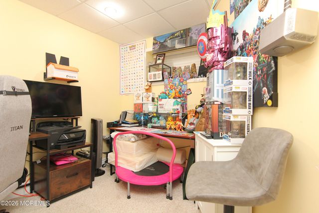 33 Austin Street, Tinton Falls, NJ 07712
