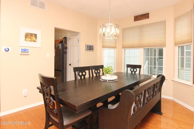 33 Austin Street, Tinton Falls, NJ 07712