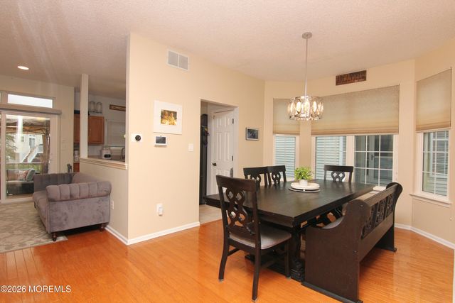 33 Austin Street, Tinton Falls, NJ 07712