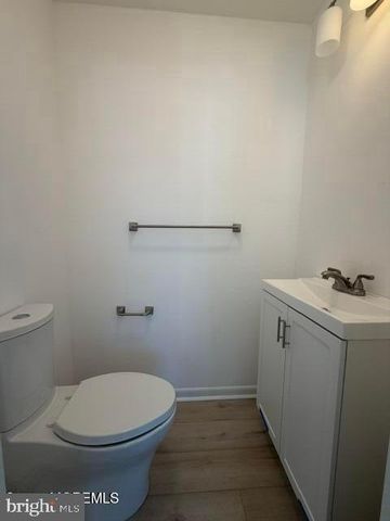 445 E BAYVIEW AVE, Ocean Gate, NJ 08740