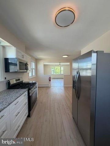 445 E BAYVIEW AVE, Ocean Gate, NJ 08740