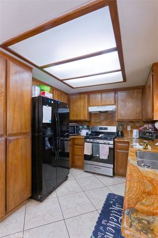 15928 Village Drive, Victorville, CA 92394