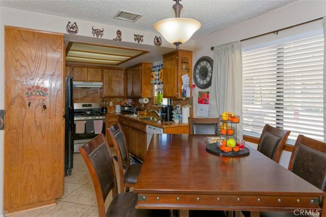 15928 Village Drive, Victorville, CA 92394