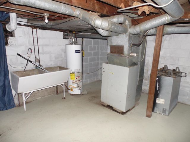 2830 Lake Street, Lake Station, IN 46405