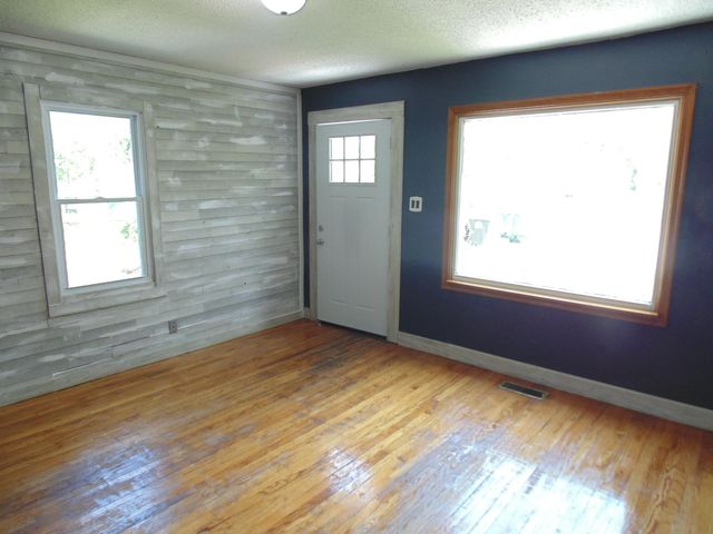 2830 Lake Street, Lake Station, IN 46405