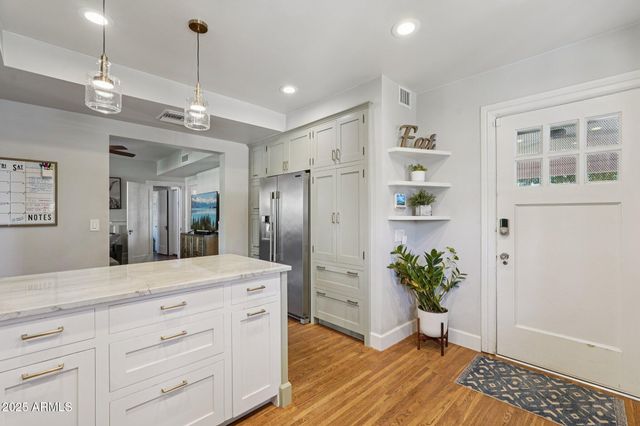 344 W LYNWOOD Street, Phoenix, AZ 85003