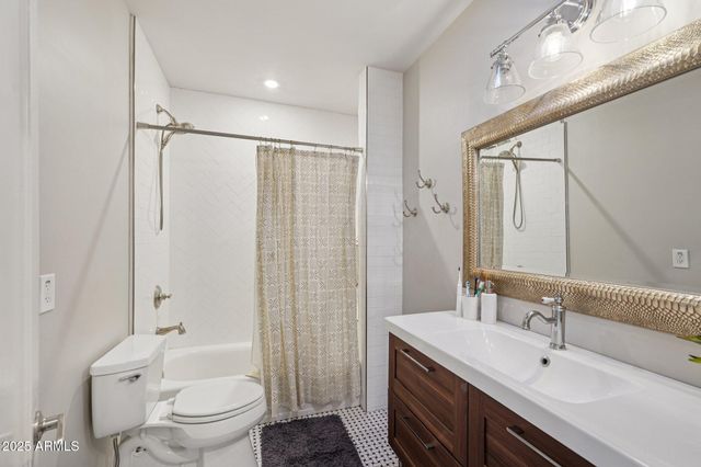 344 W LYNWOOD Street, Phoenix, AZ 85003