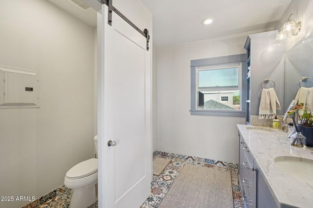 344 W LYNWOOD Street, Phoenix, AZ 85003