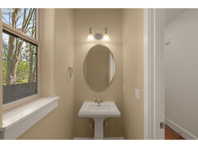 5931 Nw LARK MEADOW Ter, Portland, OR 97229