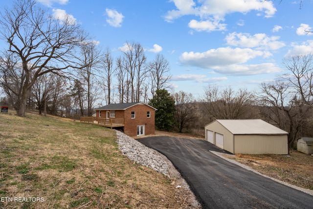 1080 Old Cavalry Rd, Cookeville, TN 38506