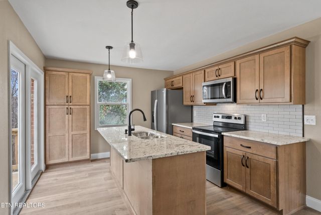 1080 Old Cavalry Rd, Cookeville, TN 38506