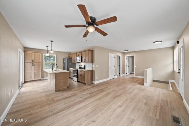 1080 Old Cavalry Rd, Cookeville, TN 38506