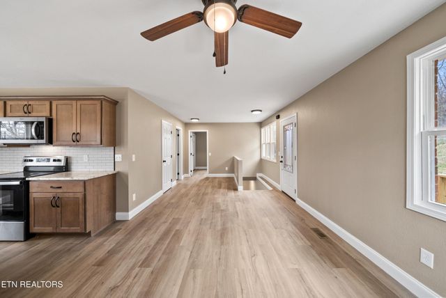 1080 Old Cavalry Rd, Cookeville, TN 38506