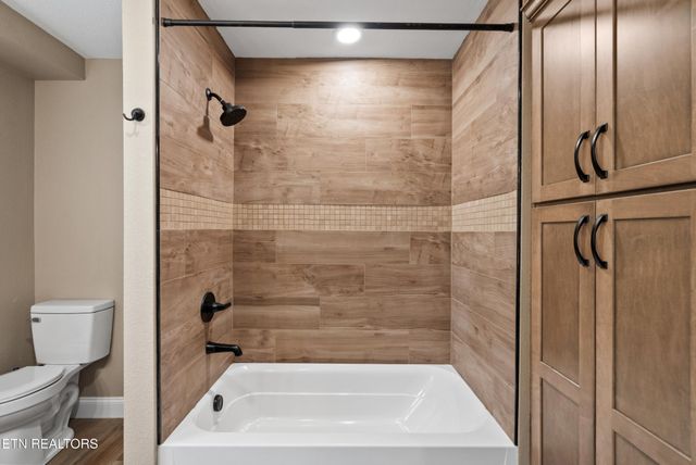 1080 Old Cavalry Rd, Cookeville, TN 38506