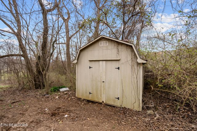 1080 Old Cavalry Rd, Cookeville, TN 38506