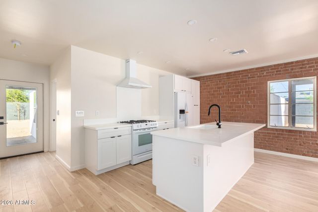 1332 E DIAMOND Street MH, Phoenix, AZ 85006