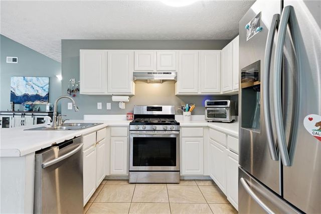 1211 Vintage Pointe Drive, Lawrenceville, GA 30044