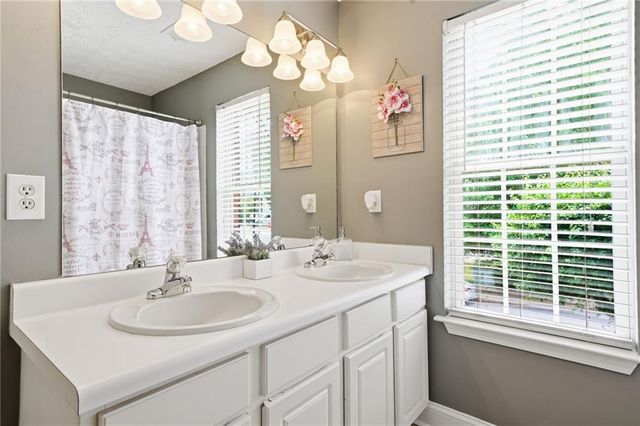 1211 Vintage Pointe Drive, Lawrenceville, GA 30044