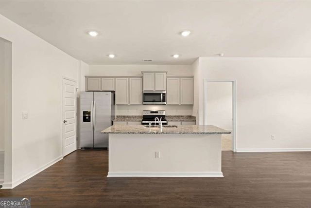 8555 Secretariat Drive, Lithonia, GA 30058