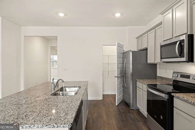 8555 Secretariat Drive, Lithonia, GA 30058